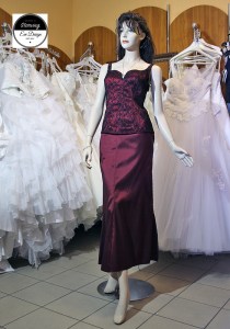 Starving estélyi ruha