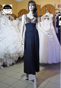 Starving estélyi ruha